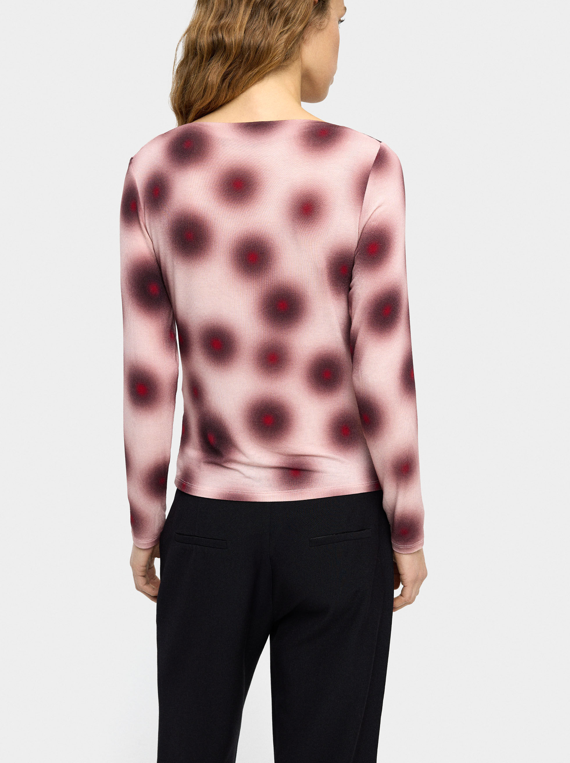 Camisola estampada con drapado