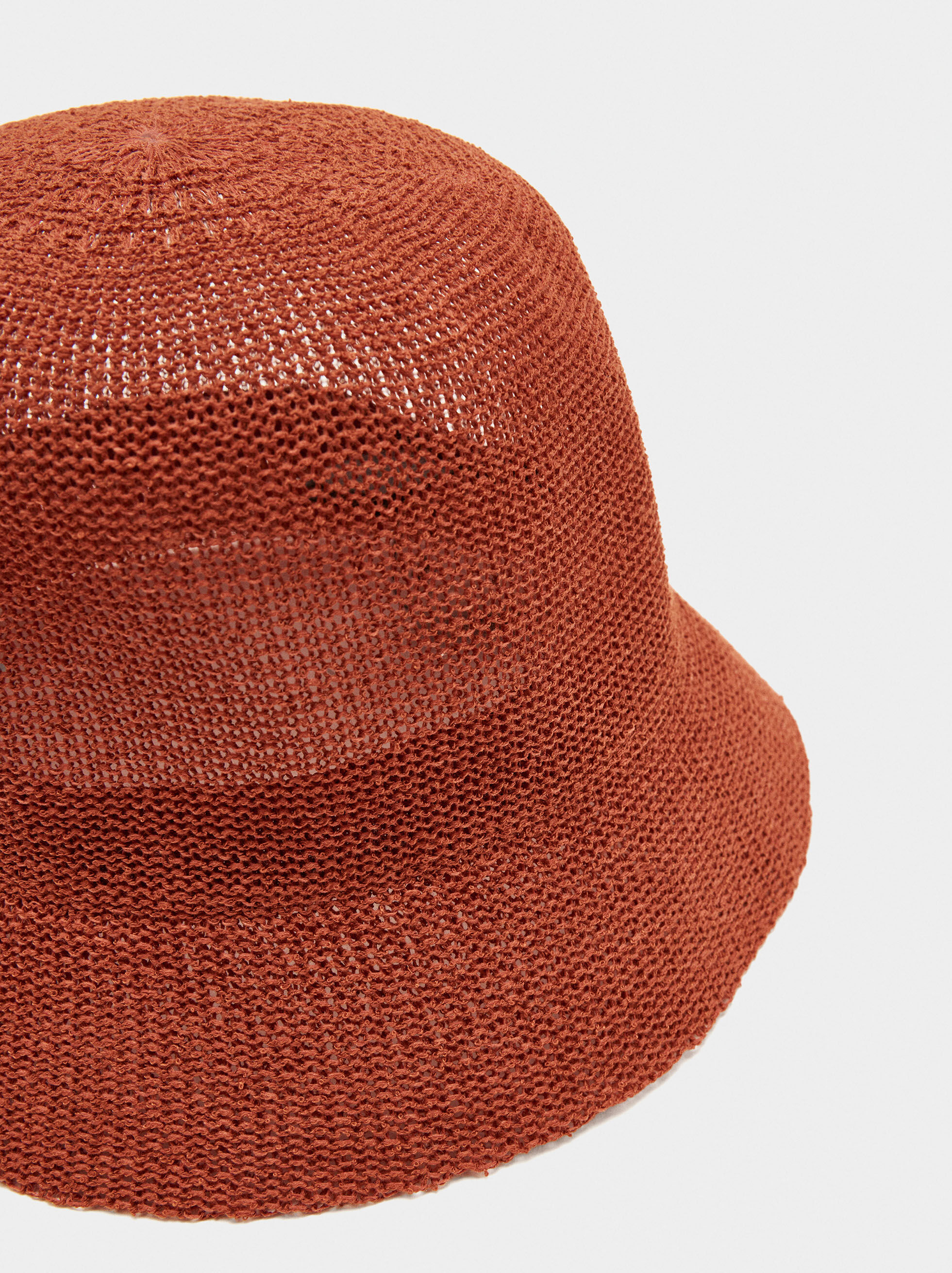 Sombrero bucket de malla