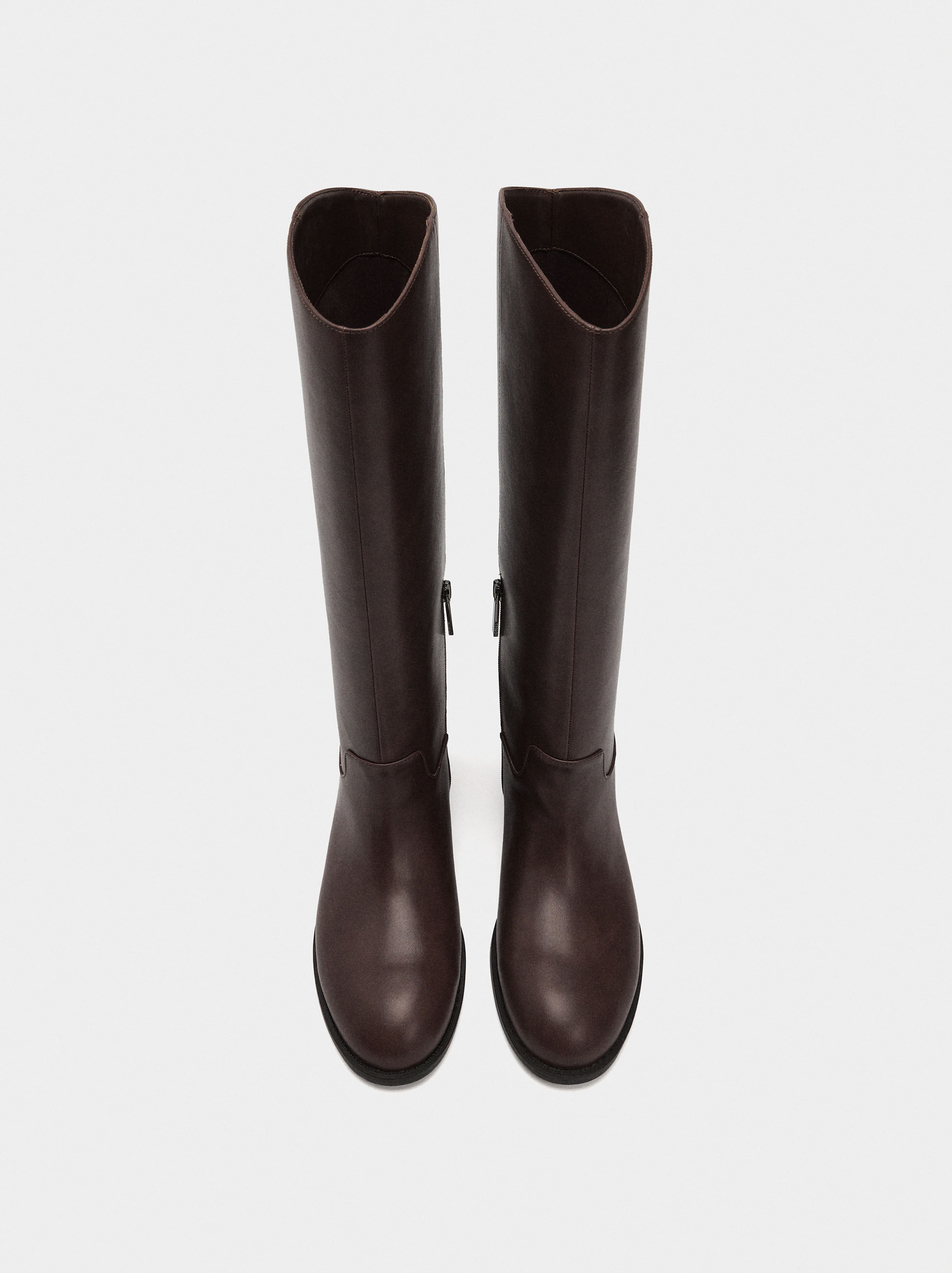 Botas de cano alto tacón bajo