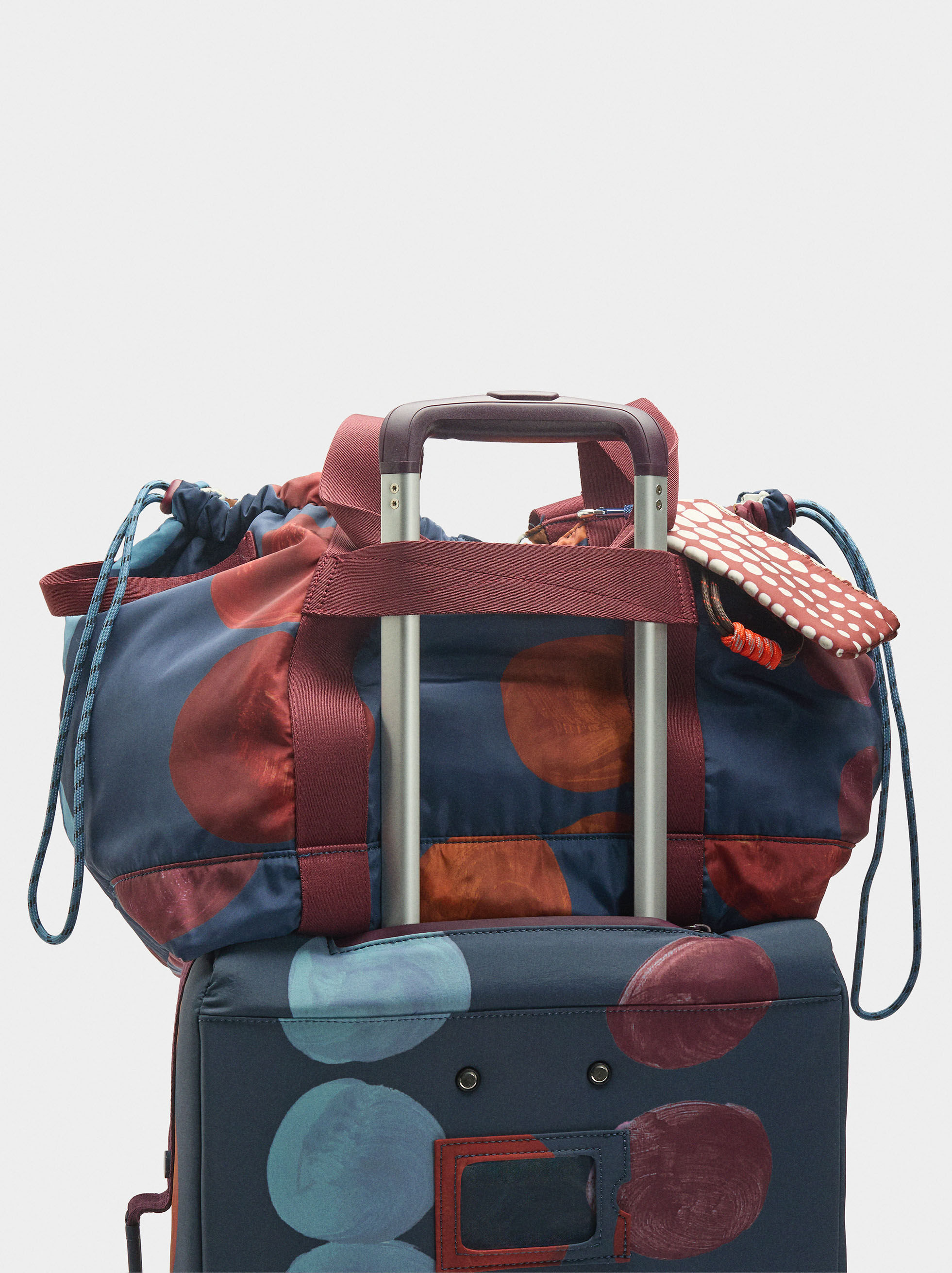 Mochila de fin de semana reversible de nailon