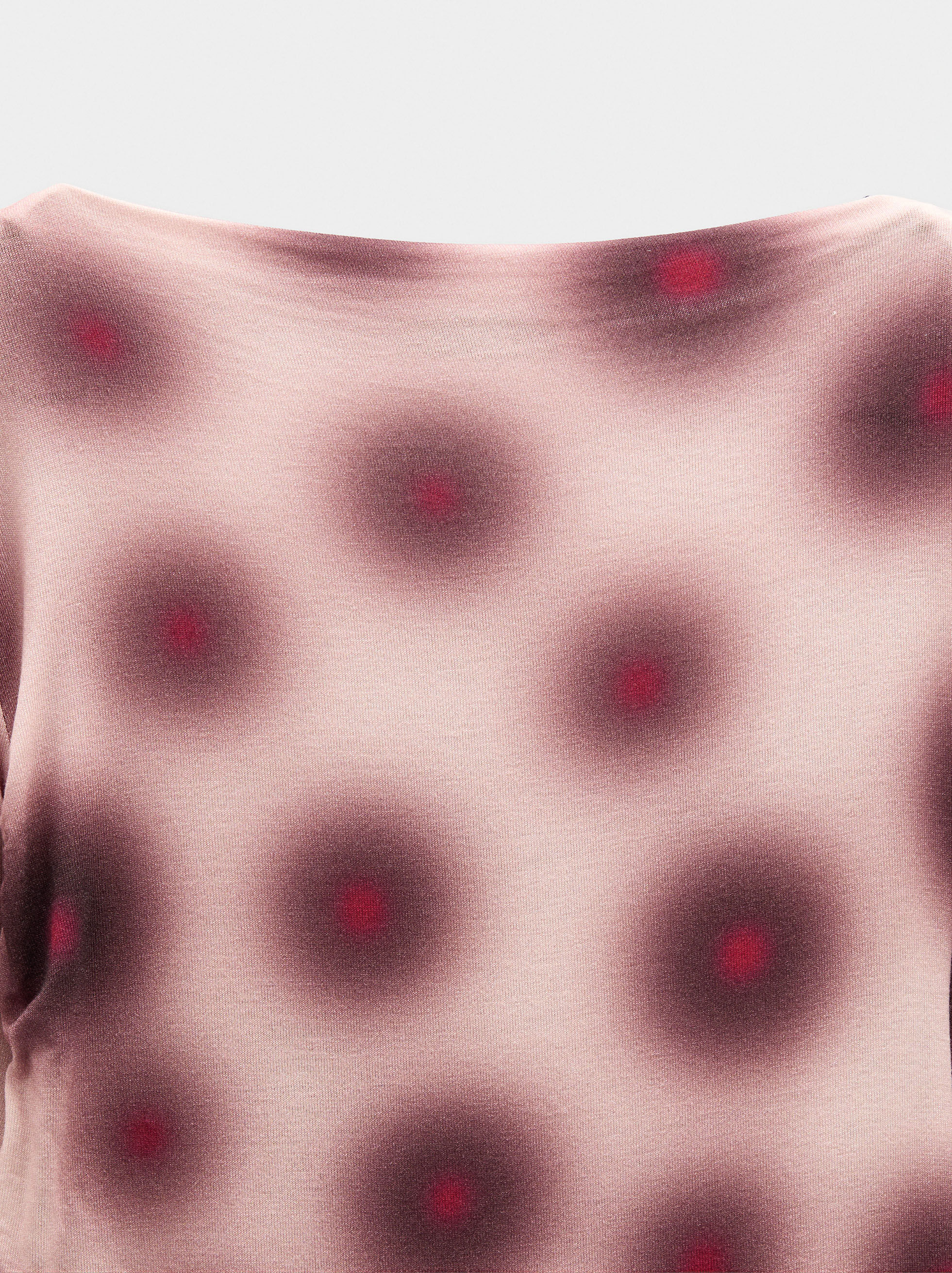 Camisola estampada con drapado