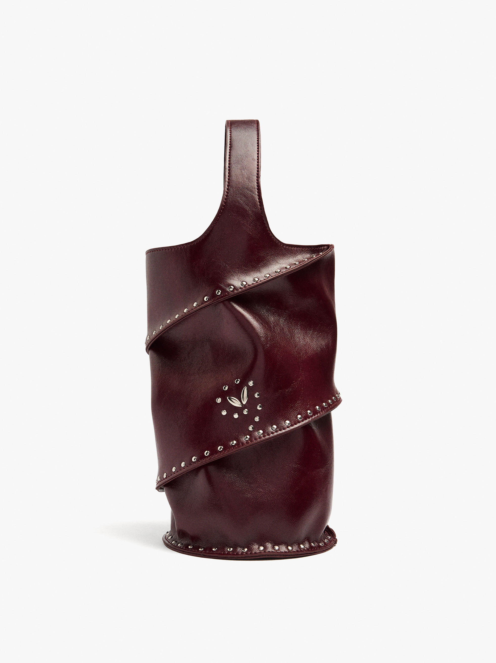 Bolso cilíndrico con remaches