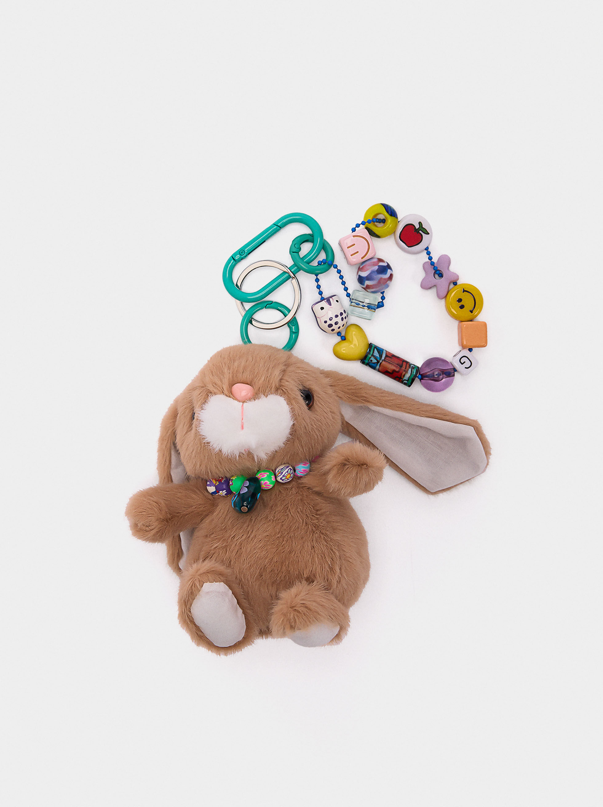 Llavero encantador con forma de conejo y cuentas multicolores