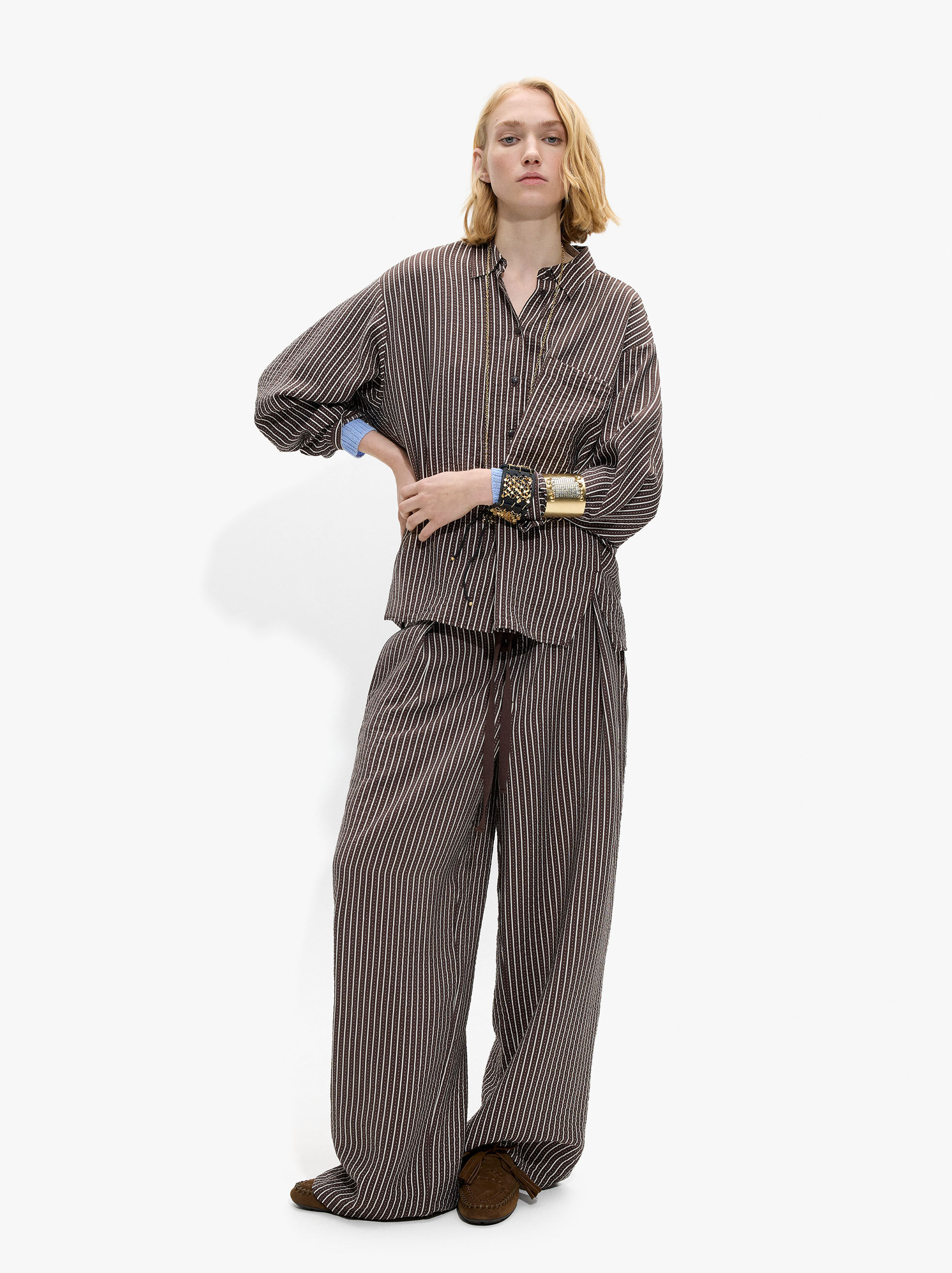 Pantalones con rayas