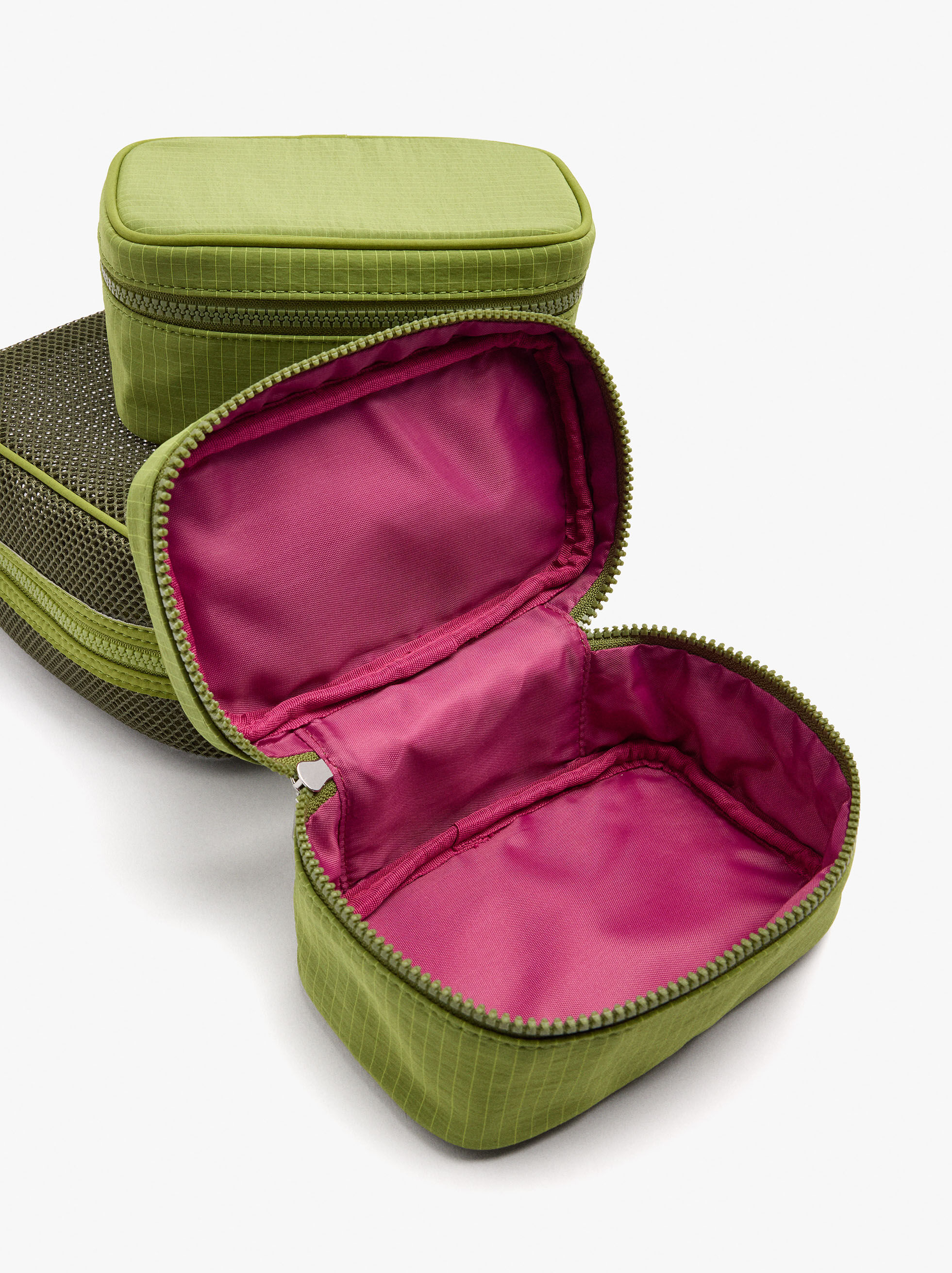 Neceser de red con estuches